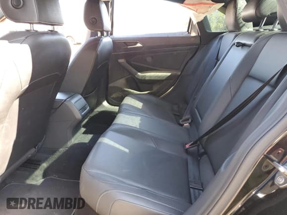 ✅ 2020 Volkswagen Jetta SEL • VIN: 3VWEB7BU8LM022755 • Лот: 57649805. Опубликован ранее на Copart с пробегом 197 576 миль. Бесплатный доступ к архиву аукционных продаж из США и подробный отчёт об истории автомобиля на DreamBid. Изображение 10.