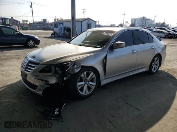 ✅ 2013 Hyundai Genesis 3.8L • VIN: KMHGC4DD9DU215025 • Лот: 85955675. Опубликован ранее на Copart с пробегом 114 215 миль. Бесплатный доступ к архиву аукционных продаж из США и подробный отчёт об истории автомобиля на DreamBid. Изображение 1.