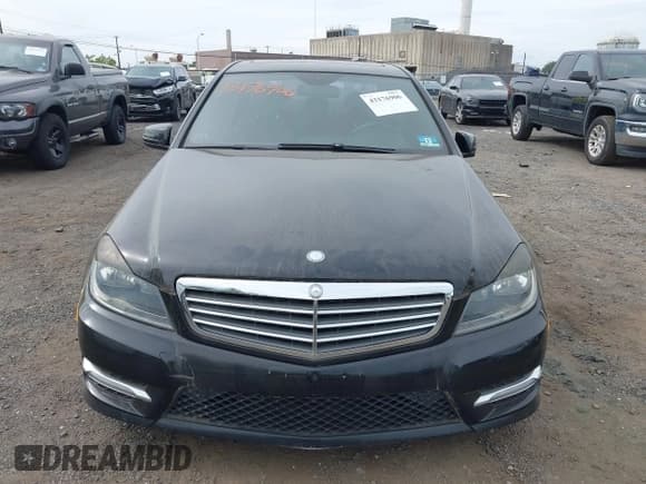 ✅ 2013 Mercedes-Benz C 300 Sport • VIN: WDDGF8AB4DR276989 • Lot: 43176906. Listed on IAAI with 88,042 mi. Free auction sales archive from the USA and detailed vehicle history report at DreamBid. Image 12.