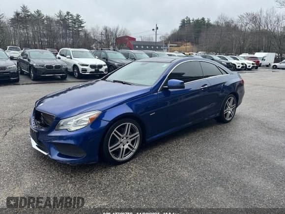 ✅ 2017 Mercedes-Benz E 400 • VIN: WDDKJ6HB8HF353602 • Lot: 43769756. Wystawiony na IAAI z przebiegiem 148 972 mil. Bezpłatny archiwum sprzedaży aukcyjnych z USA i szczegółowy raport historii pojazdu na DreamBid. Zdjęcie 2.