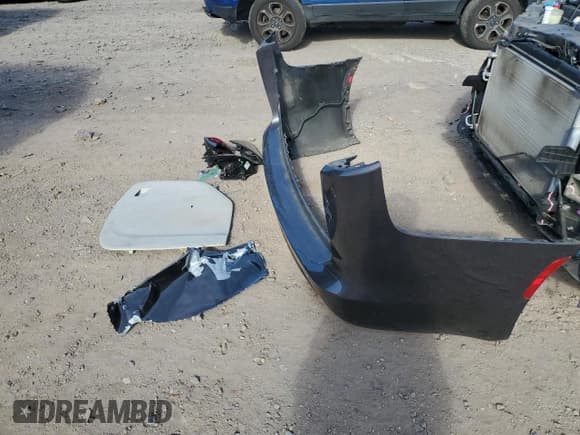 ✅ 2020 Chrysler Voyager LXi • VIN: 2C4RC1DG8LR216264 • Lot: 91803125. Wystawiony na Copart z przebiegiem 199 871 mil. Bezpłatny archiwum sprzedaży aukcyjnych z USA i szczegółowy raport historii pojazdu na DreamBid. Zdjęcie 13.