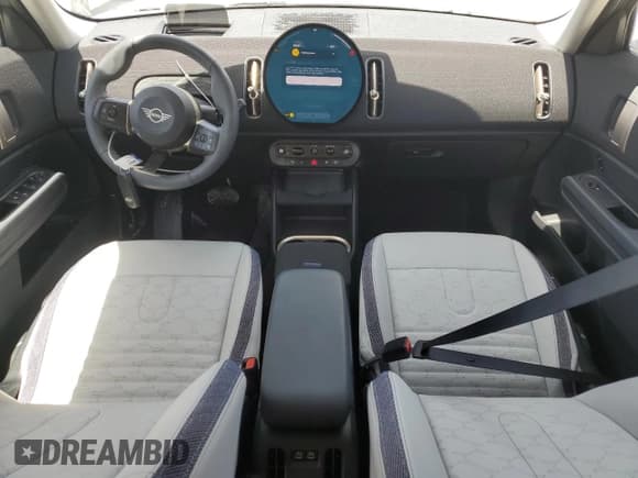 ✅ 2025 MINI Countryman SE • VIN: WMZ53GA06S7R27874 • Lot: 66045075. Listed on Copart with 10,227 mi. Free auction sales archive from the USA and detailed vehicle history report at DreamBid. Image 8.