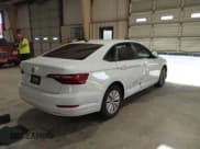 ✅ 2020 Volkswagen Jetta S • VIN: 3VWCB7BU0LM075828 • Lot: 42752408. Wystawiony na IAAI z przebiegiem 116 012 mil. Bezpłatny archiwum sprzedaży aukcyjnych z USA i szczegółowy raport historii pojazdu na DreamBid. Zdjęcie 4.