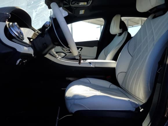 ✅ 2023 Mercedes-Benz EQS 580 • VIN: W1KCG4EBXPA040770 • Лот: 43034264. Опубликован ранее на Copart с пробегом Не указан. Бесплатный доступ к архиву аукционных продаж из США и подробный отчёт об истории автомобиля на DreamBid. Изображение 7.