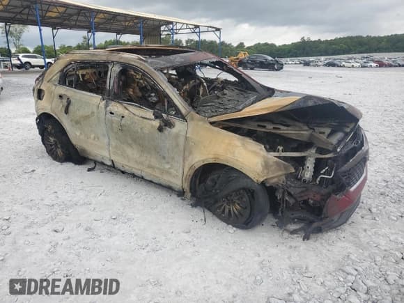 ✅ 2024 Cadillac XT4 FWD Premium Luxury • VIN: 1GYFZCR44RF252782 • Lot: 69357465. Listed on Copart with Not provided. Free auction sales archive from the USA and detailed vehicle history report at DreamBid. Image 4.