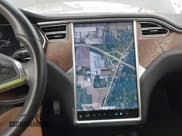 ✅ 2017 Tesla Model S 100D • VIN: 5YJSA1E28HF188981 • Lot: 42010115. Wystawiony na IAAI z przebiegiem 76 327 mil. Bezpłatny archiwum sprzedaży aukcyjnych z USA i szczegółowy raport historii pojazdu na DreamBid. Zdjęcie 18.