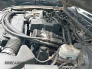 ✅ 2000 Chevrolet S-10 LS • VIN: 1GCCS1951Y8297501 • Лот: 42197455. Опубликован ранее на IAAI с пробегом 294 781 миль. Бесплатный доступ к архиву аукционных продаж из США и подробный отчёт об истории автомобиля на DreamBid. Изображение 17.