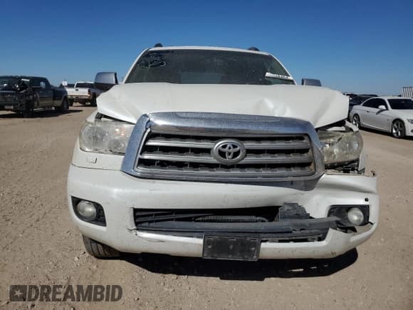 ✅ 2011 Toyota Sequoia Platinum • VIN: 5TDYY5G11BS031975 • Lot: 76718494. Wystawiony na Copart z przebiegiem 175 451 mil. Bezpłatny archiwum sprzedaży aukcyjnych z USA i szczegółowy raport historii pojazdu na DreamBid. Zdjęcie 5.