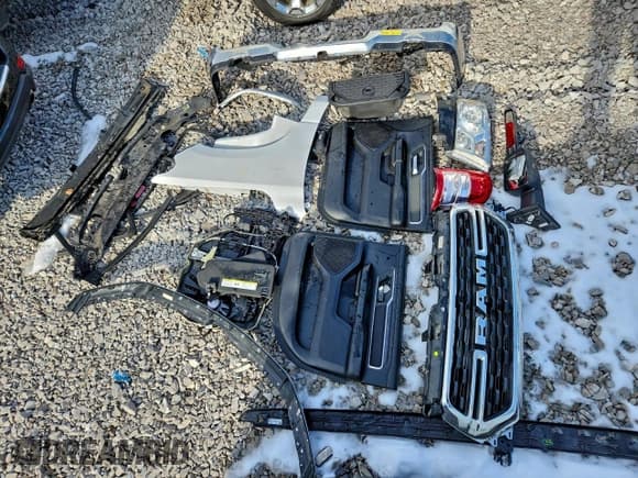 ✅ 2022 Ram 1500 Big Horn • VIN: 1C6SRFMT5NN142397 • Lot: 84644265. Listed on Copart with 47,372 mi. Free auction sales archive from the USA and detailed vehicle history report at DreamBid. Image 12.