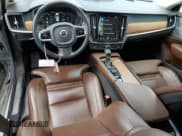 ✅ 2020 Volvo S90 Inscription • VIN: LVYA22MLXLP178372 • Lot: 72424784. Wystawiony na Copart z przebiegiem 87 414 mil. Bezpłatny archiwum sprzedaży aukcyjnych z USA i szczegółowy raport historii pojazdu na DreamBid. Zdjęcie 8.