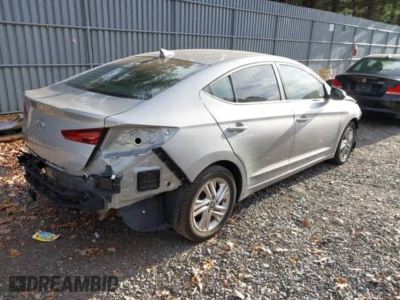 2020 Hyundai Elantra SEL z VIN KMHD84LF6LU949644, wystawiony jako IAAI lot #43638637 z przebiegiem 69 507 mil mil oraz . Historia ofert i sprzedaży dostępna na DreamBid. Obrazek 4.