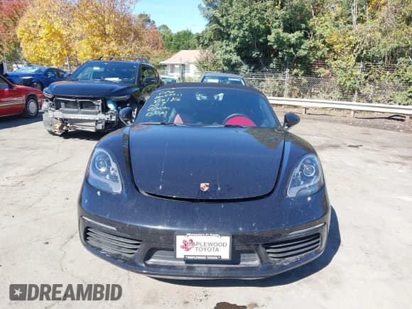 ✅ 2017 Porsche 718 Boxster • VIN: WP0CA2A87HS221816 • Lot: 43619804. Wystawiony na IAAI z przebiegiem 30 317 mil. Bezpłatny archiwum sprzedaży aukcyjnych z USA i szczegółowy raport historii pojazdu na DreamBid. Zdjęcie 12.