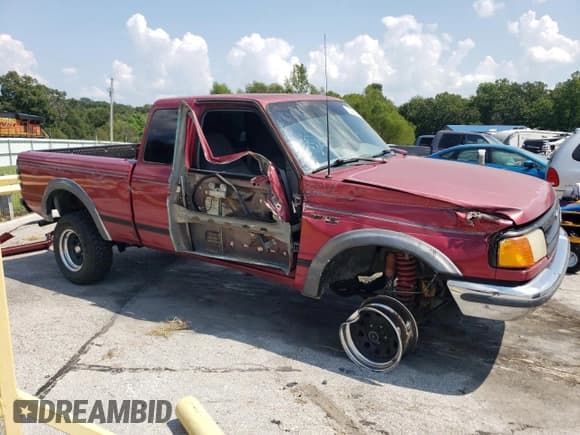 ✅ 1993 Ford Ranger XL • VIN: 1FTCR15U7PPB65713 • Lot: 69466044. Listed on Copart with 1,350 mi. Free auction sales archive from the USA and detailed vehicle history report at DreamBid. Image 4.