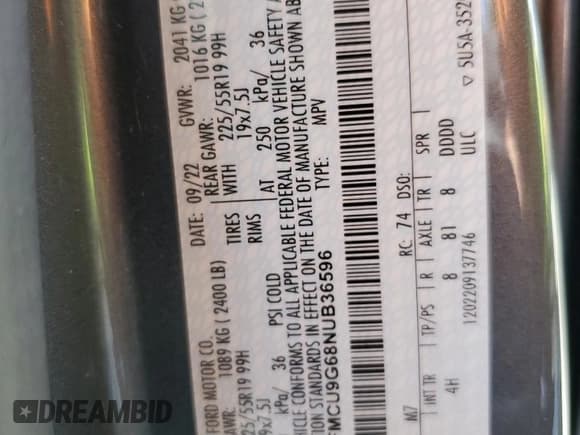 ✅ 2022 Ford Escape SE • VIN: 1FMCU9G68NUB36596 • Lot: 60743585. Listed on Copart with 16,737 mi. Free auction sales archive from the USA and detailed vehicle history report at DreamBid. Image 13.