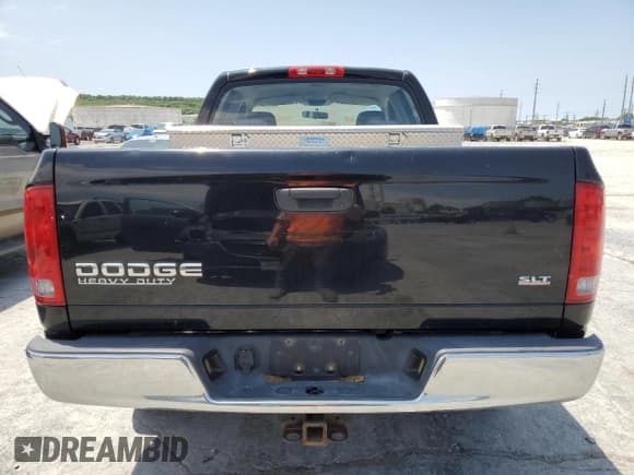 ✅ 2004 Dodge 2500 ST • VIN: 3D7KA28D94G177078 • Lot: 55917954. Wystawiony na Copart z przebiegiem 67 612 mil. Bezpłatny archiwum sprzedaży aukcyjnych z USA i szczegółowy raport historii pojazdu na DreamBid. Zdjęcie 6.
