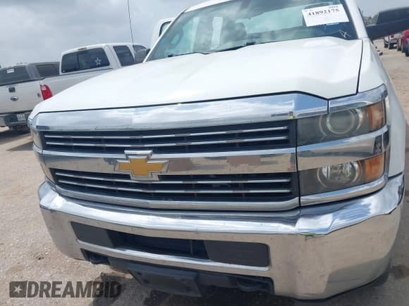 ✅ 2016 Chevrolet Silverado 2500HD Work Truck • VIN: 1GC2CUEG0GZ249384 • Lot: 41892175. Wystawiony na IAAI z przebiegiem 192 037 mil. Bezpłatny archiwum sprzedaży aukcyjnych z USA i szczegółowy raport historii pojazdu na DreamBid. Zdjęcie 12.