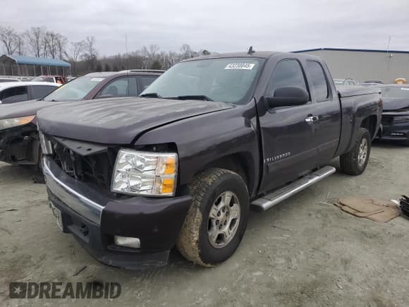 ✅ 2008 Chevrolet Silverado 1500 2LT • VIN: 2GCEC19J181266349 • Lot: 43230045. Wystawiony na Copart z przebiegiem 204 540 mil. Bezpłatny archiwum sprzedaży aukcyjnych z USA i szczegółowy raport historii pojazdu na DreamBid. Zdjęcie 1.