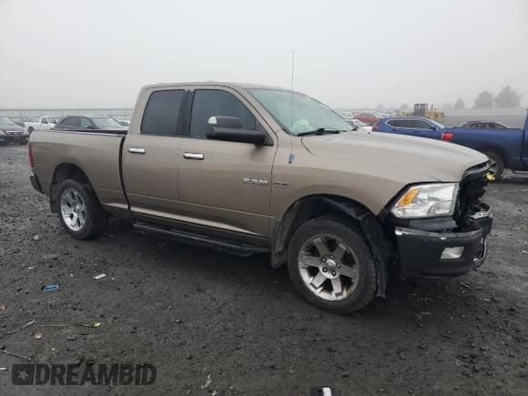 ✅ 2009 Dodge 1500 SLT • VIN: 1D3HV18TX9S781515 • Lot: 83943664. Wystawiony na Copart z przebiegiem 195 256 mil. Bezpłatny archiwum sprzedaży aukcyjnych z USA i szczegółowy raport historii pojazdu na DreamBid. Zdjęcie 4.