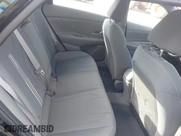 ✅ 2021 Hyundai Elantra SEL • VIN: 5NPLN4AG9MH020239 • Lot: 43367205. Listed on IAAI with 24,303 mi. Free auction sales archive from the USA and detailed vehicle history report at DreamBid. Image 8.