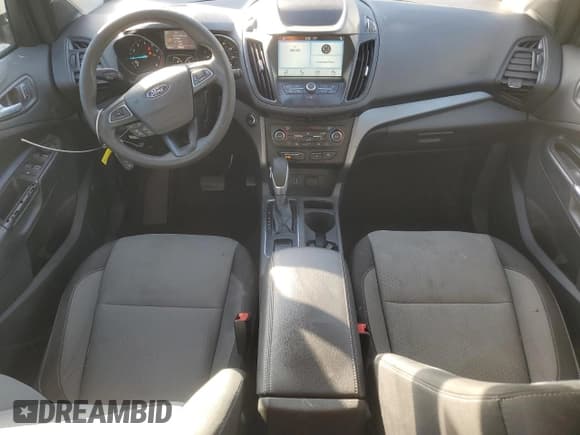✅ 2019 Ford Escape SE • VIN: 1FMCU0GD8KUB13230 • Лот: 92392895. Опубликован ранее на Copart с пробегом 148 912 миль. Бесплатный доступ к архиву аукционных продаж из США и подробный отчёт об истории автомобиля на DreamBid. Изображение 8.