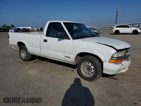 ✅ 2000 Chevrolet S-10 LS • VIN: 1GCCS14W8YK222863 • Лот: 87249414. Опубликован ранее на Copart с пробегом 217 295 миль. Бесплатный доступ к архиву аукционных продаж из США и подробный отчёт об истории автомобиля на DreamBid. Изображение 4.