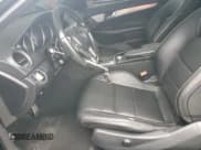 ✅ 2015 Mercedes-Benz C 250 • VIN: WDDGJ4HB3FG430958 • Lot: 81628345. Wystawiony na Copart z przebiegiem 100 226 mil. Bezpłatny archiwum sprzedaży aukcyjnych z USA i szczegółowy raport historii pojazdu na DreamBid. Zdjęcie 7.