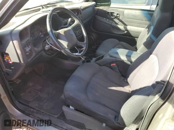 2003 Chevrolet Blazer LS z VIN 1GNDT13X73K112544, wystawiony jako Copart lot #83819714 z przebiegiem 96 738 mil mil oraz Szkoda całkowita • Salvage title. Historia ofert i sprzedaży dostępna na DreamBid. Obrazek 7.