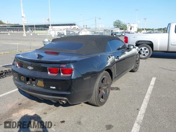 ✅ 2011 Chevrolet Camaro 1LT • VIN: 2G1FB3DD7B9198113 • Lot: 43159285. Wystawiony na IAAI z przebiegiem 75 792 mil. Bezpłatny archiwum sprzedaży aukcyjnych z USA i szczegółowy raport historii pojazdu na DreamBid. Zdjęcie 4.