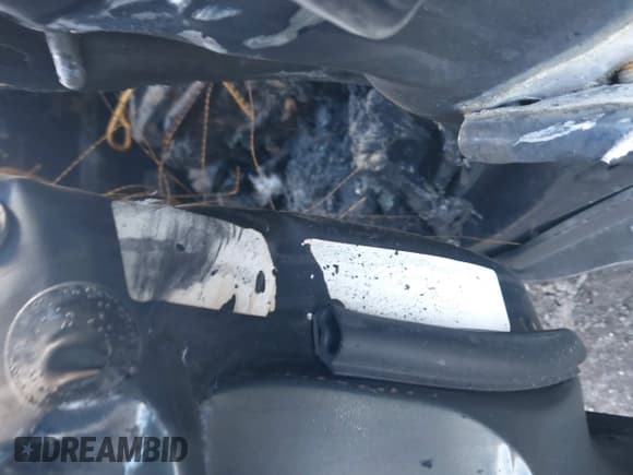 ✅ 2009 Jeep Commander Sport • VIN: 1J8HG48K09C536785 • Lot: 41739018. Listed on IAAI with 117,100 mi. Free auction sales archive from the USA and detailed vehicle history report at DreamBid. Image 9.