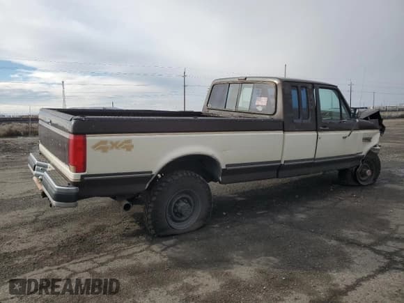✅ 1991 Ford F-250 • VIN: 1FTHX26G1MKB21130 • Lot: 42222245. Listed on Copart with 13,849 mi. Free auction sales archive from the USA and detailed vehicle history report at DreamBid. Image 3.