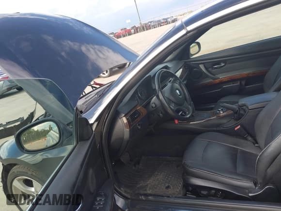 ✅ 2013 BMW 3 Series 335i • VIN: WBADX7C57DJ589185 • Lot: 43385154. Wystawiony na IAAI z przebiegiem 138 067 mil. Bezpłatny archiwum sprzedaży aukcyjnych z USA i szczegółowy raport historii pojazdu na DreamBid. Zdjęcie 8.