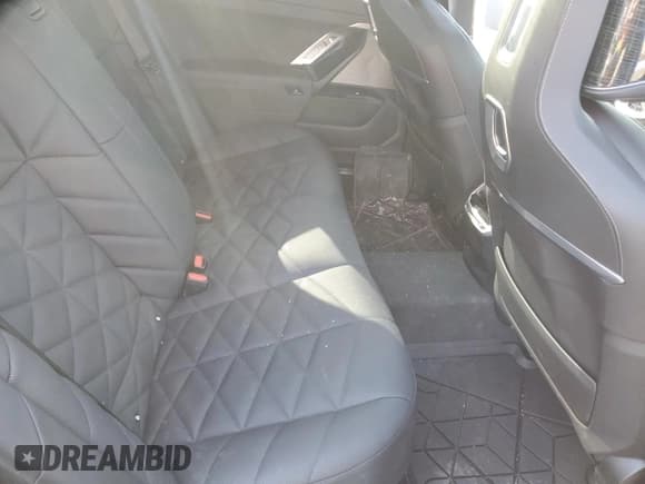 ✅ 2024 BMW 7 Series 740i xDrive • VIN: WBA33EH03RCR24009 • Lot: 49377095. Listed on Copart with 231 mi. Free auction sales archive from the USA and detailed vehicle history report at DreamBid. Image 10.