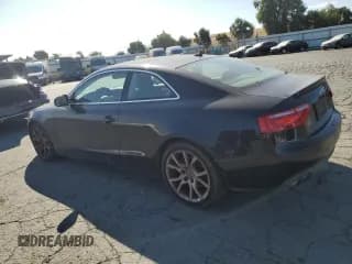 ✅ 2010 Audi A5 Premium • VIN: WAUCFAFR1AA049529 • Лот: 80944435. Опубликован ранее на Copart с пробегом 251 242 миль. Бесплатный доступ к архиву аукционных продаж из США и подробный отчёт об истории автомобиля на DreamBid. Изображение 2.