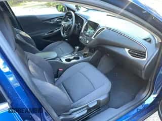 2019 Chevrolet Malibu LS z VIN 1G1ZB5ST1KF191460, wystawiony jako Copart lot #90812235 z przebiegiem 74 648 mil mil oraz Szkoda całkowita • Salvage title. Historia ofert i sprzedaży dostępna na DreamBid. Obrazek 5.