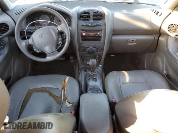 ✅ 2001 Hyundai Santa Fe GLS • VIN: KM8SC83D81U116159 • Лот: 87457485. Опубликован ранее на Copart с пробегом 130 440 миль. Бесплатный доступ к архиву аукционных продаж из США и подробный отчёт об истории автомобиля на DreamBid. Изображение 8.