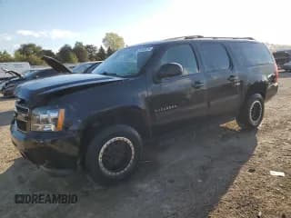 ✅ 2011 Chevrolet Suburban LS • VIN: 1GNSCHE04BR199387 • Lot: 85268875. Listed on Copart with 449,251 mi. Free auction sales archive from the USA and detailed vehicle history report at DreamBid. Image 1.
