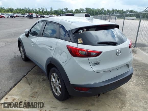 ✅ 2018 Mazda CX-3 Sport • VIN: JM1DKDB77J1322532 • Lot: 42693685. Wystawiony na IAAI z przebiegiem 69 009 mil. Bezpłatny archiwum sprzedaży aukcyjnych z USA i szczegółowy raport historii pojazdu na DreamBid. Zdjęcie 3.