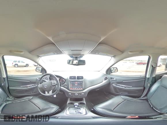 ✅ 2017 Dodge Journey Crossroad Plus • VIN: 3C4PDDGG3HT574846 • Lot: 82336775. Listed on Copart with 92,410 mi. Free auction sales archive from the USA and detailed vehicle history report at DreamBid. Image 15.