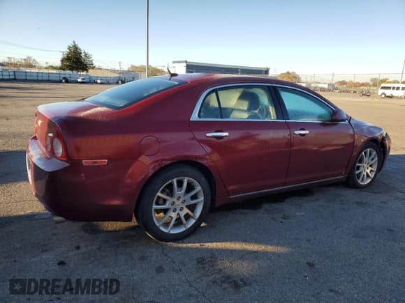 ✅ 2010 Chevrolet Malibu LTZ • VIN: 1G1ZE5E79AF131303 • Лот: 90698135. Опубликован ранее на Copart с пробегом 99 314 миль. Бесплатный доступ к архиву аукционных продаж из США и подробный отчёт об истории автомобиля на DreamBid. Изображение 3.