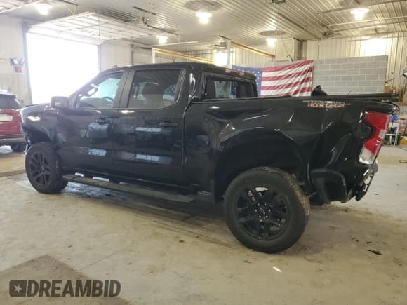 ✅ 2023 Chevrolet Silverado 1500 LT Trail Boss • VIN: 3GCUDFE82PG128916 • Lot: 48507705. Wystawiony na Copart z przebiegiem 46 206 mil. Bezpłatny archiwum sprzedaży aukcyjnych z USA i szczegółowy raport historii pojazdu na DreamBid. Zdjęcie 2.