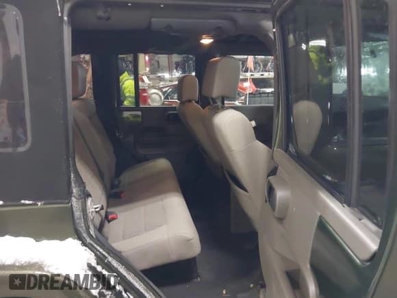 ✅ 2008 Jeep Wrangler Unlimited Sahara • VIN: 1J4GA59168L636589 • Lot: 43858096. Listed on IAAI with 167,313 mi. Free auction sales archive from the USA and detailed vehicle history report at DreamBid. Image 8.