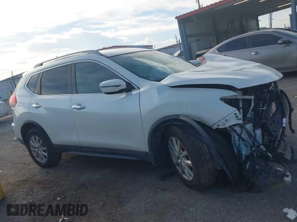 ✅ 2017 Nissan Rogue SL • VIN: 5N1AT2MT7HC839922 • Lot: 42944789. Listed on IAAI with 199,039 mi. Free auction sales archive from the USA and detailed vehicle history report at DreamBid. Image 13.