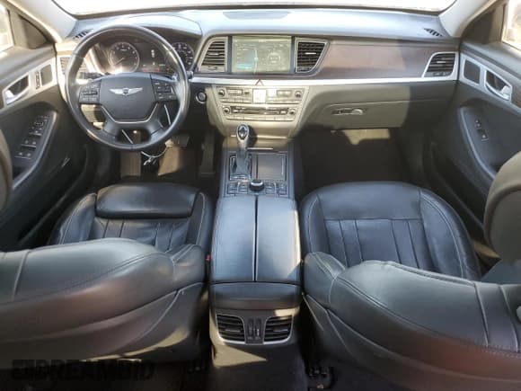 ✅ 2015 Hyundai Genesis 5.0L • VIN: KMHGN4JF7FU064768 • Lot: 88540265. Wystawiony na Copart z przebiegiem 135 366 mil. Bezpłatny archiwum sprzedaży aukcyjnych z USA i szczegółowy raport historii pojazdu na DreamBid. Zdjęcie 8.