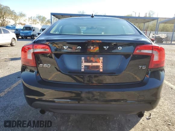 ✅ 2012 Volvo S60 T5 • VIN: YV1622FS6C2058304 • Lot: 87255935. Wystawiony na Copart z przebiegiem 120 301 mil. Bezpłatny archiwum sprzedaży aukcyjnych z USA i szczegółowy raport historii pojazdu na DreamBid. Zdjęcie 6.