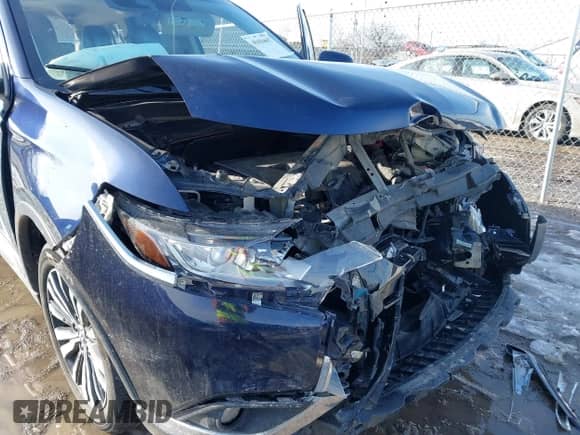 2020 Mitsubishi Outlander ES with VIN JA4AZ3A38LZ044939, listed as a IAAI auction lot 41654657 with 60,050 mi miles and . Bid and sale history available at DreamBid. Image 6.