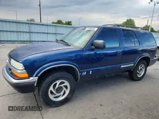 2001 Chevrolet Blazer LT with VIN 1GNDT13W112161047, listed as a Copart auction lot 70198165 with 247,720 mi miles and Salvage title. Bid and sale history available at DreamBid. Image 1.