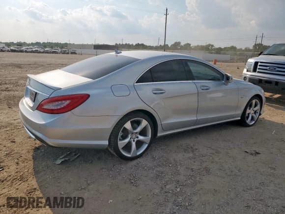 ✅ 2012 Mercedes-Benz CLS 550 • VIN: WDDLJ7DB6CA027268 • Lot: 80760715. Wystawiony na Copart z przebiegiem 140 665 mil. Bezpłatny archiwum sprzedaży aukcyjnych z USA i szczegółowy raport historii pojazdu na DreamBid. Zdjęcie 3.