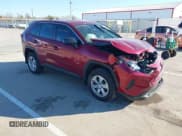 ✅ 2022 Toyota RAV4 LE • VIN: 2T3F1RFV0NW303748 • Лот: 43544846. Опубликован ранее на IAAI с пробегом 28 129 миль. Бесплатный доступ к архиву аукционных продаж из США и подробный отчёт об истории автомобиля на DreamBid. Изображение 1.