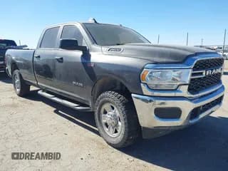 ✅ 2019 Ram 2500 Tradesman • VIN: 3C6UR5HJ5KG568168 • Lot: 41467083. Wystawiony na IAAI z przebiegiem 139 763 mil. Bezpłatny archiwum sprzedaży aukcyjnych z USA i szczegółowy raport historii pojazdu na DreamBid. Zdjęcie 1.