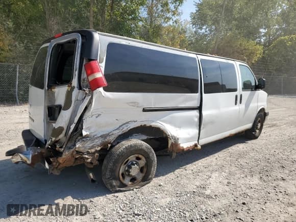 ✅ 2010 Chevrolet Express Passenger LT • VIN: 1GA2G1DGXA1120734 • Lot: 80708515. Wystawiony na Copart z przebiegiem 253 137 mil. Bezpłatny archiwum sprzedaży aukcyjnych z USA i szczegółowy raport historii pojazdu na DreamBid. Zdjęcie 3.